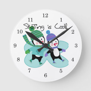 Pinguine Skaten ist Cool Runde Wanduhr