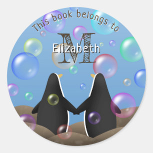 Pinguinfreunde und Blasen buchen Runder Aufkleber