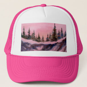 Pinien auf einem schneebedeckten Felsen in rosa So Truckerkappe