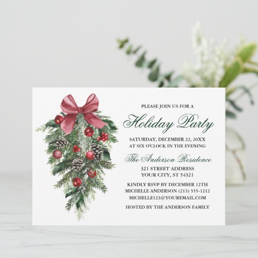 Pinien Berries Bow Green Holiday Party Einladung (Stehend Vorderseite)