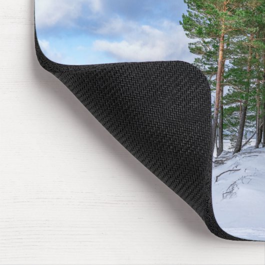 Pinienwald an der Küste Lettlands Mousepad (Ecke)