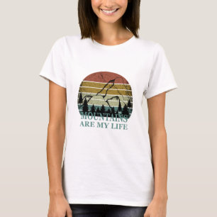 Pinienwaldlandschaft T-Shirt