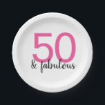 Pink 50 und fabelhafte Teller für Geburtstagsparty<br><div class="desc">Ein großes Party,  um 50 Jahre zu feiern und mit diesen lustigen und farbenfrohen rosa und schwarz 50 & fabelhaften Tellern aus Papier auszugehen. Du gehst Mädchen!</div>