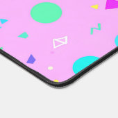Pink 80s Memphis Geometric Pattern Schreibtischunterlage (Ecke)