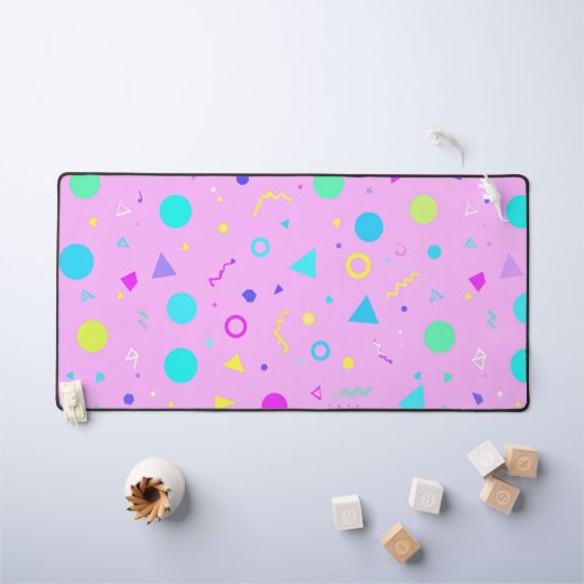 Pink 80s Memphis Geometric Pattern Schreibtischunterlage (Kindertisch)