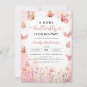 Pink A Baby Butterfly ist auf ihrem Weg Girl Dusch Einladung (Vorderseite)