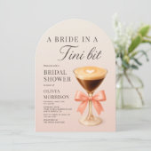 Pink A Bride in a Tini Bit Coquette Bridal Shower Einladung (Stehend Vorderseite)