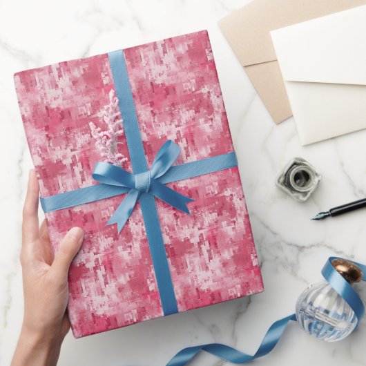 Pink Abstrakt Paint Geschenkpapier (Schenken)