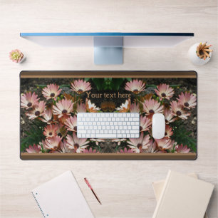 Pink African Daisy Blume Personalisiert Schreibtischunterlage