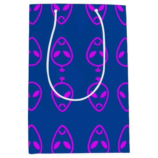 Pink Alien Faces Mittlere Geschenktüte (Vorderseite)