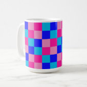 Pink and Blue Checkered Print Kaffeetasse (Vorderseite Links)