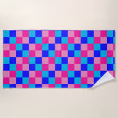 Pink and Blue Checkered Print Strandtuch (Vorderseite)
