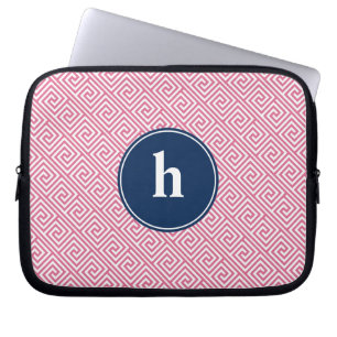 Pink and Blue Greek Key Pattern Monogram Laptopschutzhülle