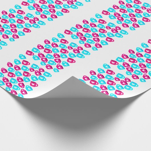 Pink and Blue Heart Cups Pattern Geschenkpapier (Ecke)