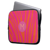 Pink and Orange Zebra Stripes Modern Monogram Laptopschutzhülle (Vorderseite Links)
