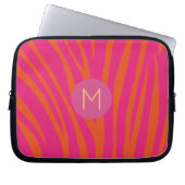 Pink and Orange Zebra Stripes Modern Monogram Laptopschutzhülle (Vorderseite)