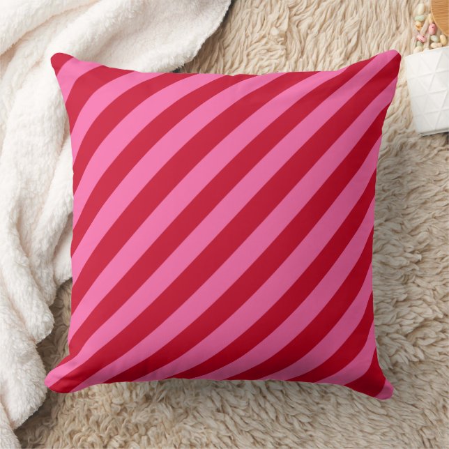 Pink and Red Christmas Peppermint Stripes  Kissen (Decke)