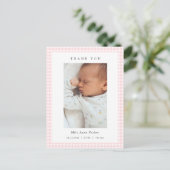 Pink and white Gingham Girl Birth Announcement Postkarte (Stehend Vorderseite)