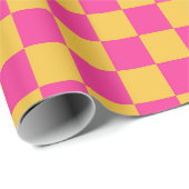 Pink and Yellow Checkerboard Geschenkpapier (Rolleneckpunkt)