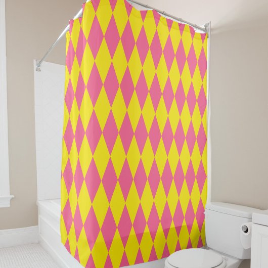 Pink and Yellow Harlequin Checkered Design  Duschvorhang