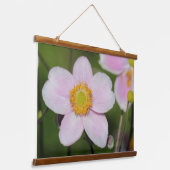 Pink Anemone Wandteppich Mit Holzrahmen (Gewinkelt)