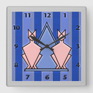 Pink Art Deco Cats on Blue Striped Background Quadratische Wanduhr