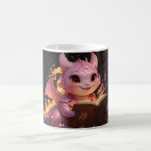 Pink Baby Dragon liest ein Buch Kaffeetasse (Mittel)