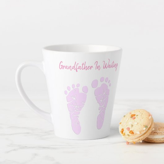Pink Baby Footprints Großvater Ankündigung Milchtasse (Beispiel)