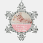 Pink Baby's First Christmas Keepake Foto Schneeflocken Zinn-Ornament (Vorderseite)