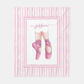 Pink Ballet Shoes with Watercolor Stripes Fleecedecke (Vorderseite)
