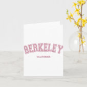 Pink Berkeley California Ca Varsity Style on Berke Karte (Gelbe Blume)