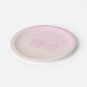 Pink bis Peach Sunset Ombre mit anpassbarem Text Pappteller (Schrägansicht)