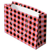 Pink Black Checkered Gingham Pattern Große Geschenktüte (Rückseite Schrägansicht)