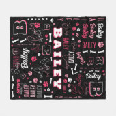 Pink Black Dog Name Initial Word Art Muster Fleecedecke (Vorderseite (Horizontal))
