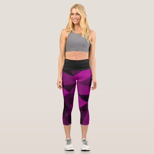 Pink black geometric mesh pattern capri leggings (Vorderseite)