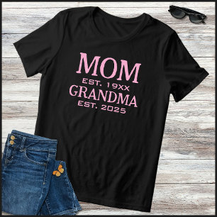 Pink & Black Oma wird Großmutter 2025 Tri-Blend Shirt