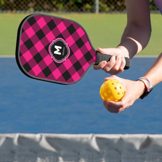 Pink Black Plaid Monogram Name Pickleball Schläger (InSitu)