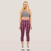 Pink Black Schachbrett Diamond Pattern Capri Leggings (Vorderseite)