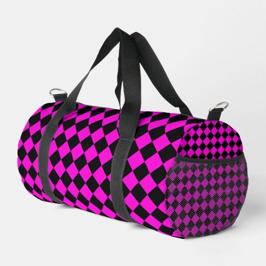 Pink Black Schachbrett Diamond Pattern Duffle Bag (Rechte Ecke)