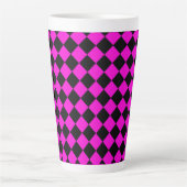 Pink Black Schachbrett Diamond Pattern Milchtasse (Vorderseite)