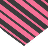 Pink Black Vertical Stripes Design Kurzer Tischläufer (Ecke)