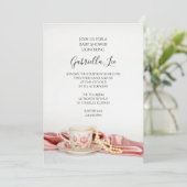 Pink Bläsertee-Cup mit Pearls Baby-Dusche Einladung (Stehend Vorderseite)