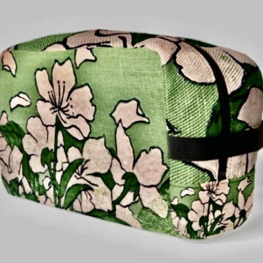 Pink Blossom Wasserfall  Waschbeutel