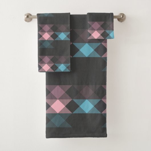 pink blue and gray geometric badhandtuch set (Insitu)