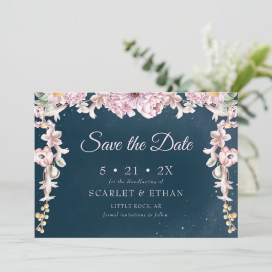 Pink & Blue Boho Starry Night Sky Handfasts Save The Date (Stehend Vorderseite)