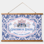 Pink & Blue Grandmillennial Gingerbrot Bäckerei Wandteppich Mit Holzrahmen (Vorne)