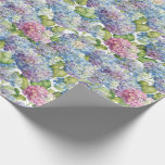 Pink Blue Hydrangeas in Bloom Floral Geschenkpapier<br><div class="desc">Wenn man Hydrangeas Liebe,  wird man sicherlich das schöne Muster auf diesem Papier genießen.  Die blühenden Hydrangeas werden in zauberhaften Tönen von Rosa über Blau bis Lavendel gezeigt,  was es zu einem idealen Geschenkstück für Hochzeiten und andere besondere Anlässe macht.</div>