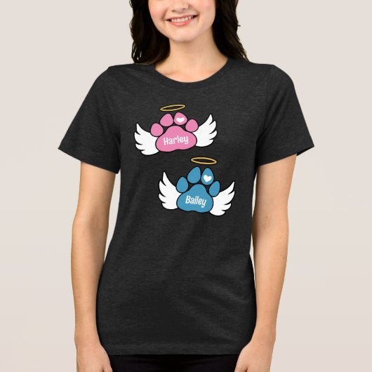 Pink & Blue Paws Angel Wings 2 Hunde Memorial Tri-Blend Shirt (Vorderseite)