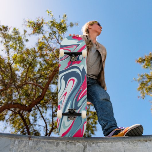 Pink blue Skateboard (Außenbereich 1)