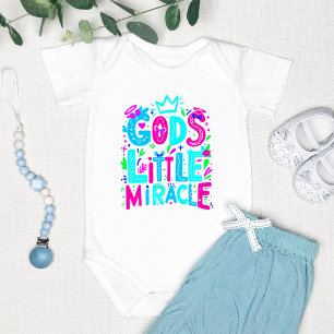 Pink & Blue spielerisch "Das kleine Wunder Gottes" Baby Strampler